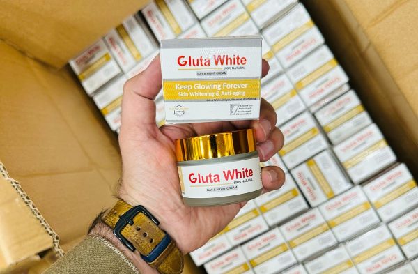 Gluta White Extreme Stronger Light Up And Anti-aging Day & Night Cream